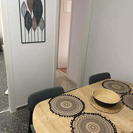 Maison De La * Isthmia